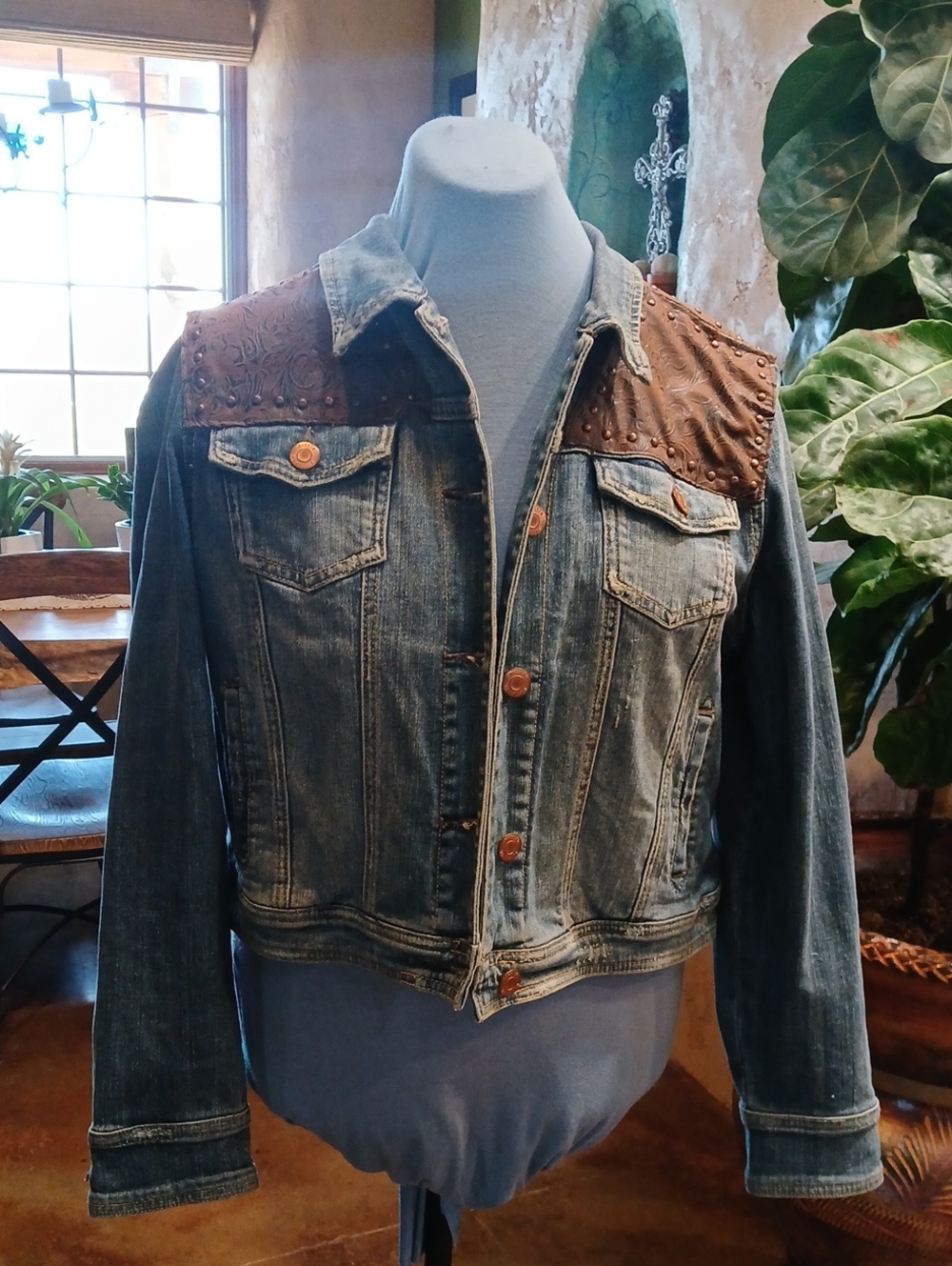 Mossimo Supply Co. Two-Tone Blue Denim Jacket with Brown Studded Yoke
